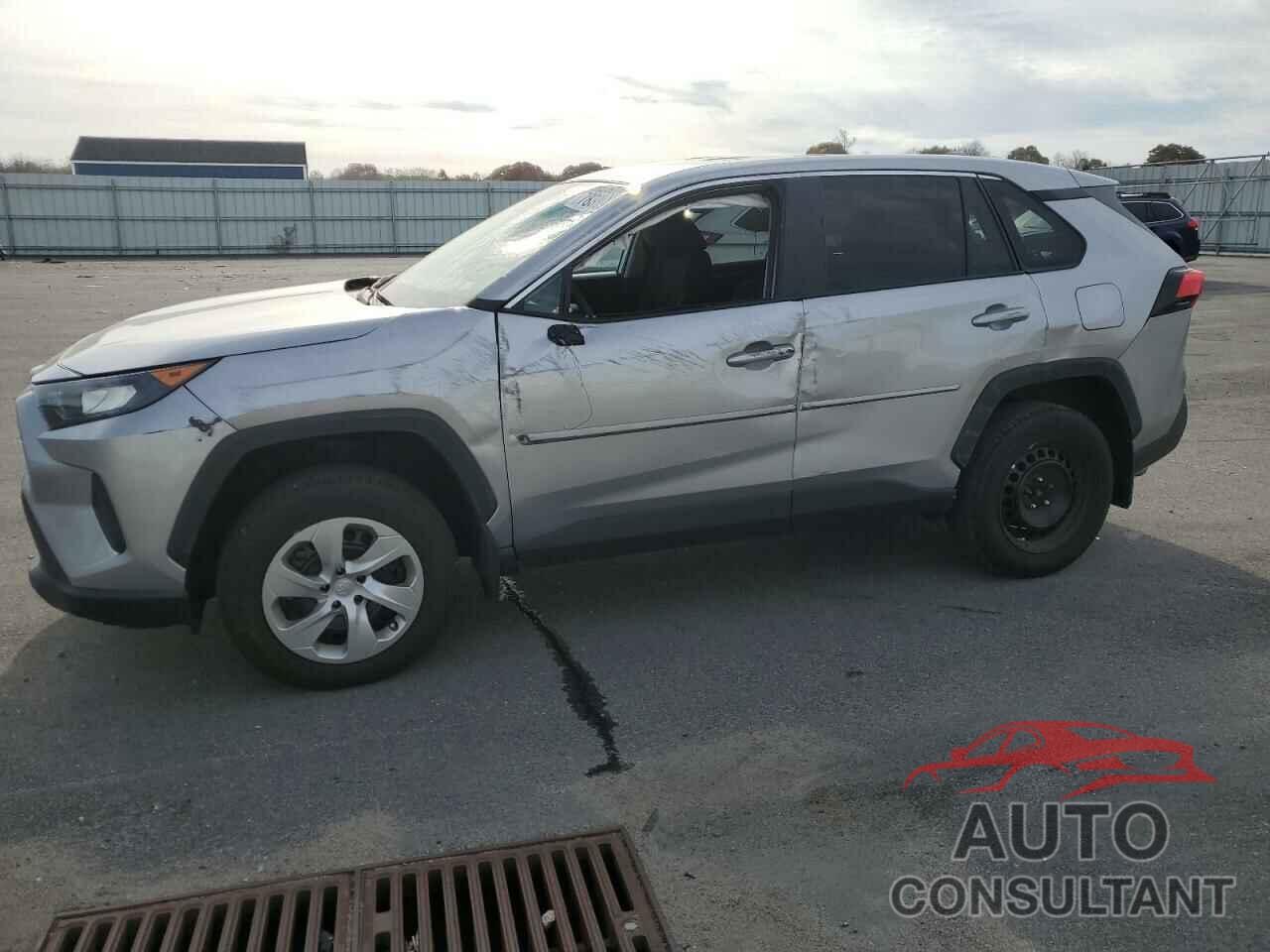 TOYOTA RAV4 2022 - 2T3G1RFV1NC304185