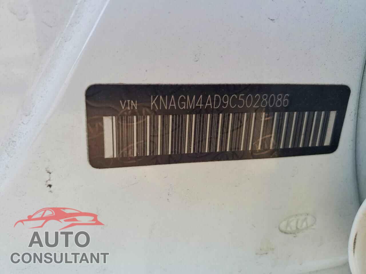 KIA OPTIMA 2012 - KNAGM4AD9C5028086