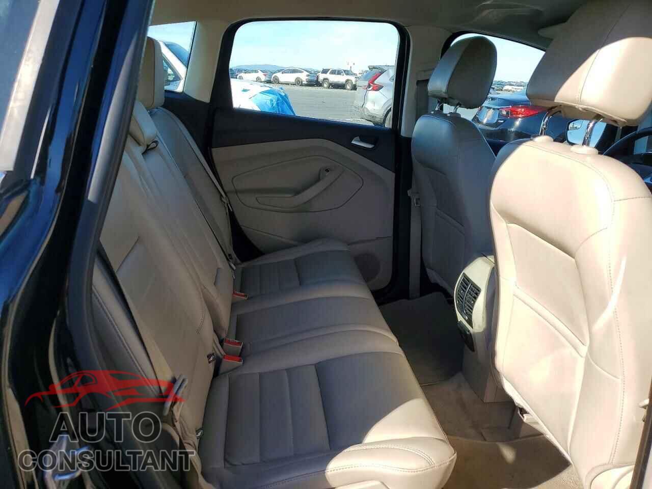 FORD C-MAX 2016 - 1FADP5CU6GL109358