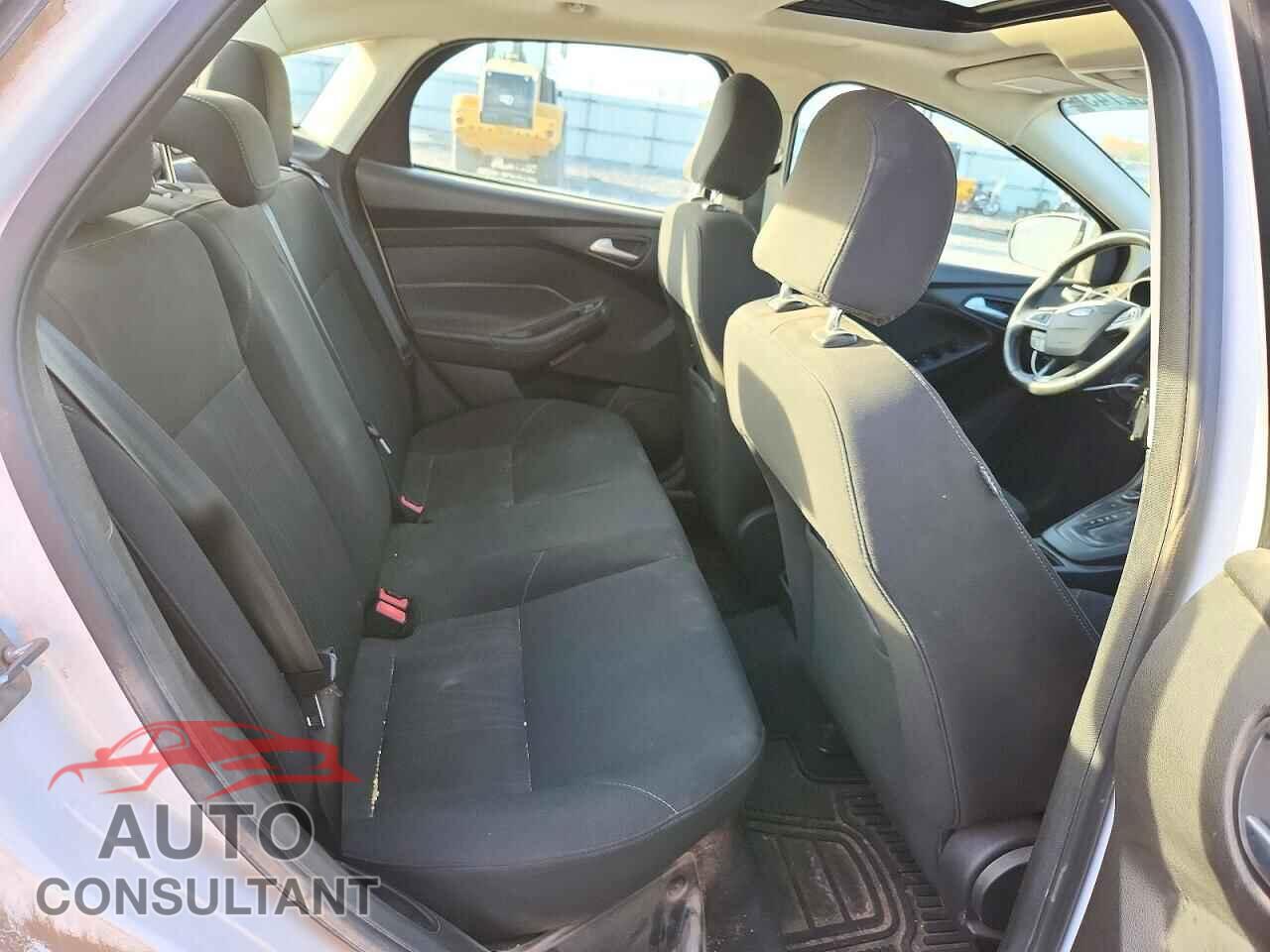 FORD FOCUS 2016 - 1FADP3F25GL244457