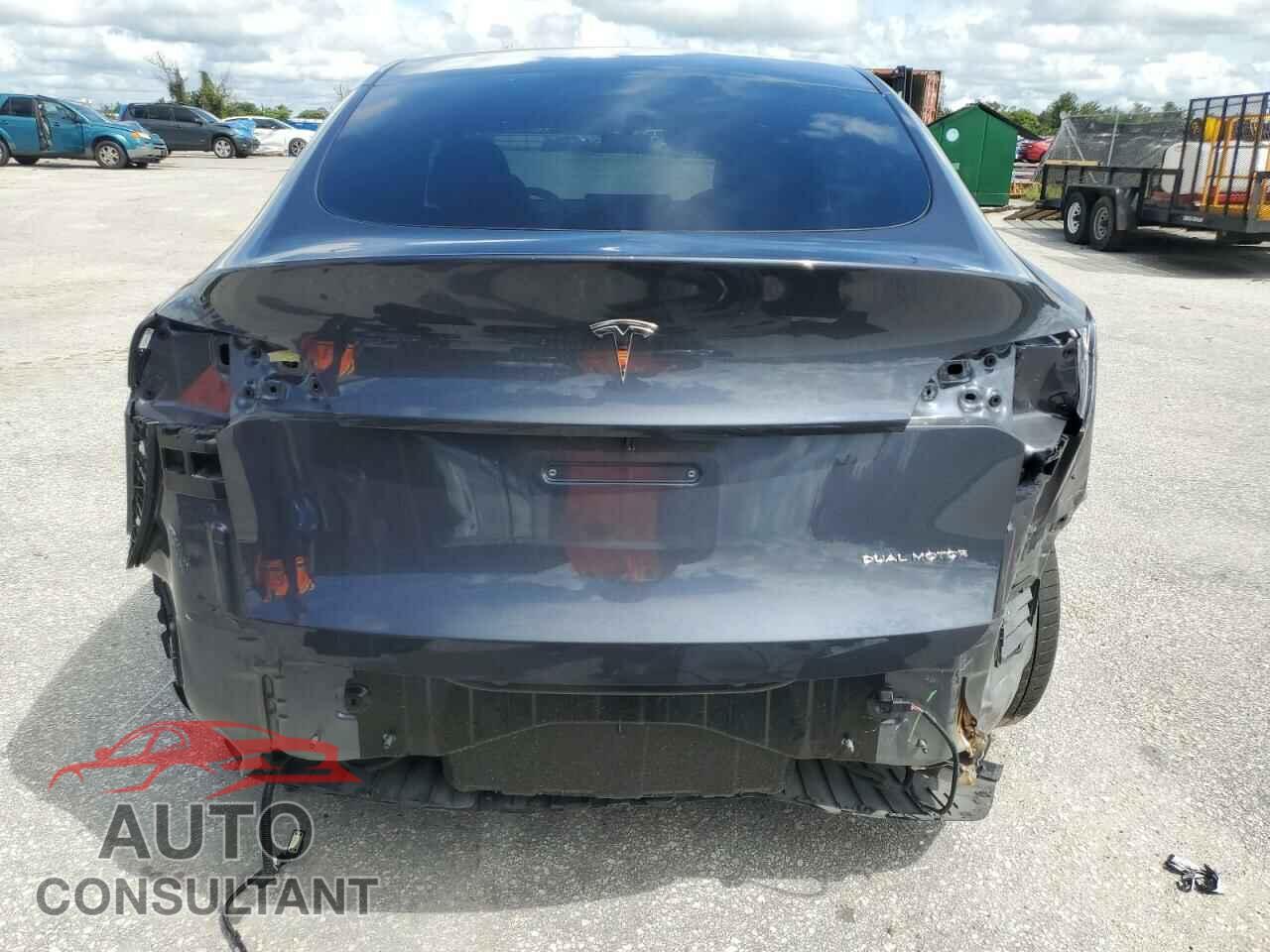 TESLA MODEL Y 2022 - 7SAYGDEE2NF480595