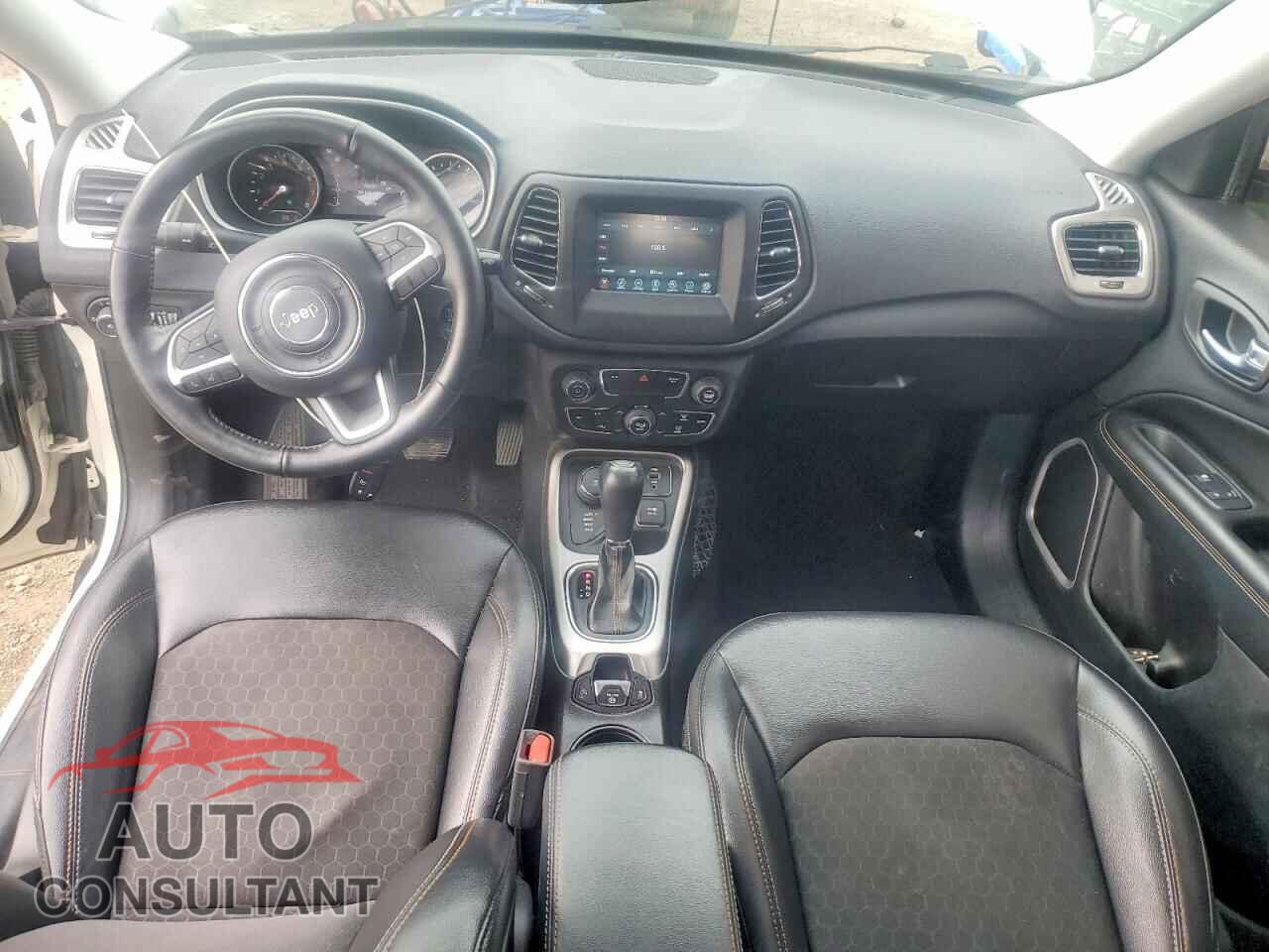 JEEP COMPASS 2018 - 3C4NJDBB9JT349574