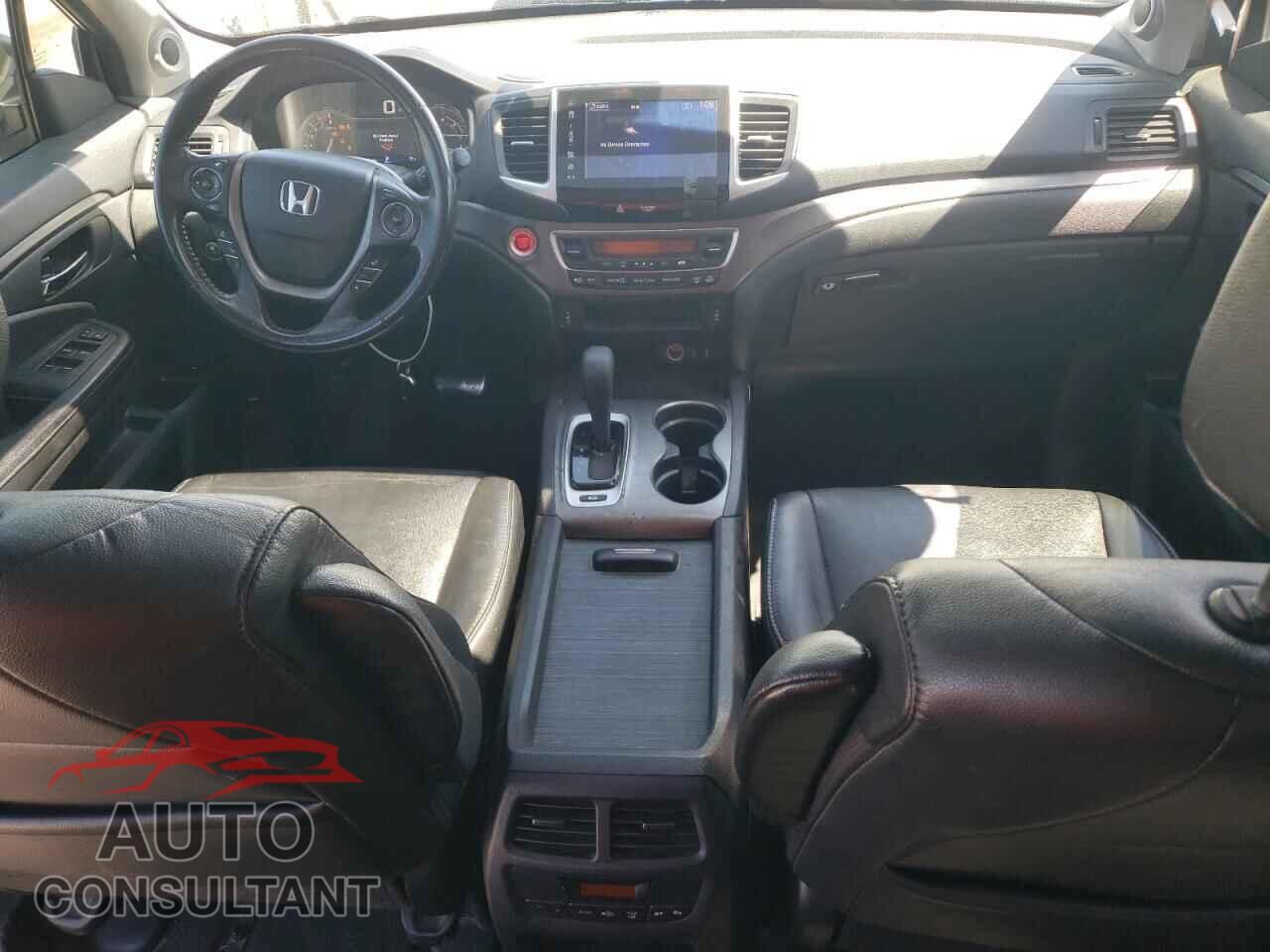 HONDA PILOT 2017 - 5FNYF6H5XHB097645