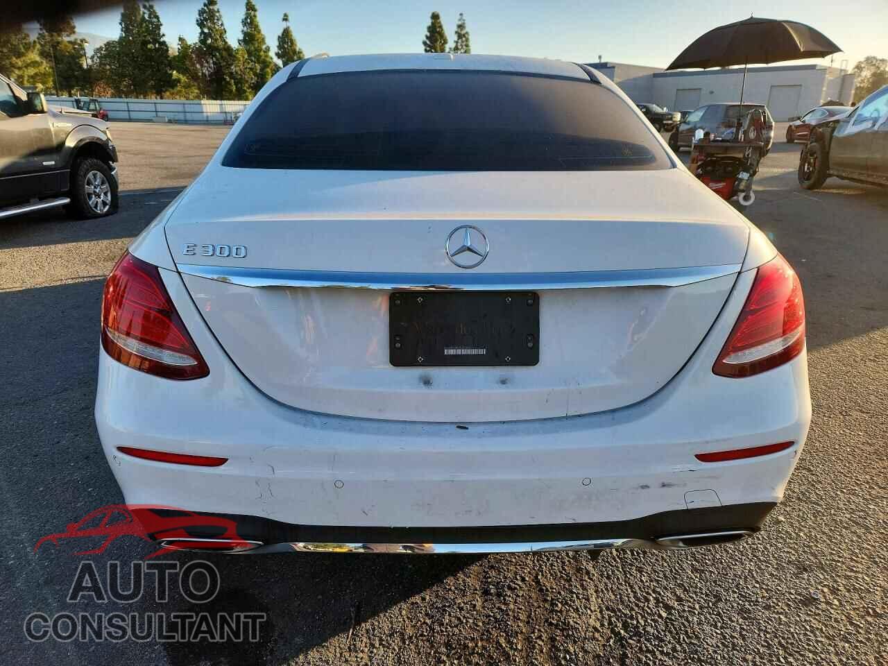 MERCEDES-BENZ E-CLASS 2018 - WDDZF4JB2JA311038