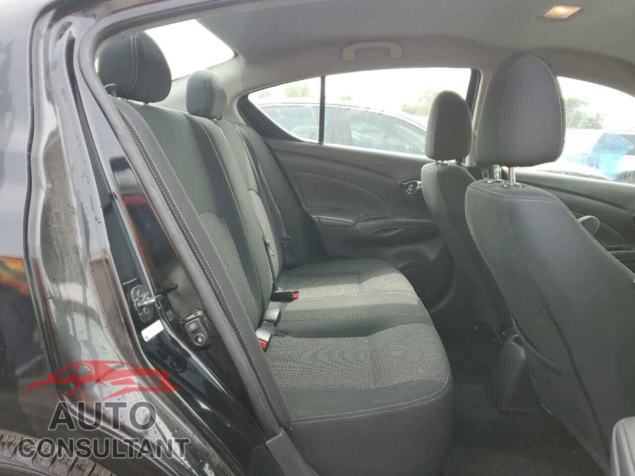 NISSAN VERSA 2019 - 3N1CN7AP3KL875892