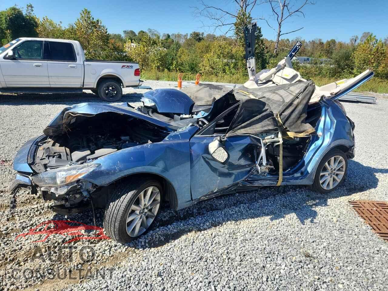 MAZDA 3 2017 - 3MZBN1V78HM149624
