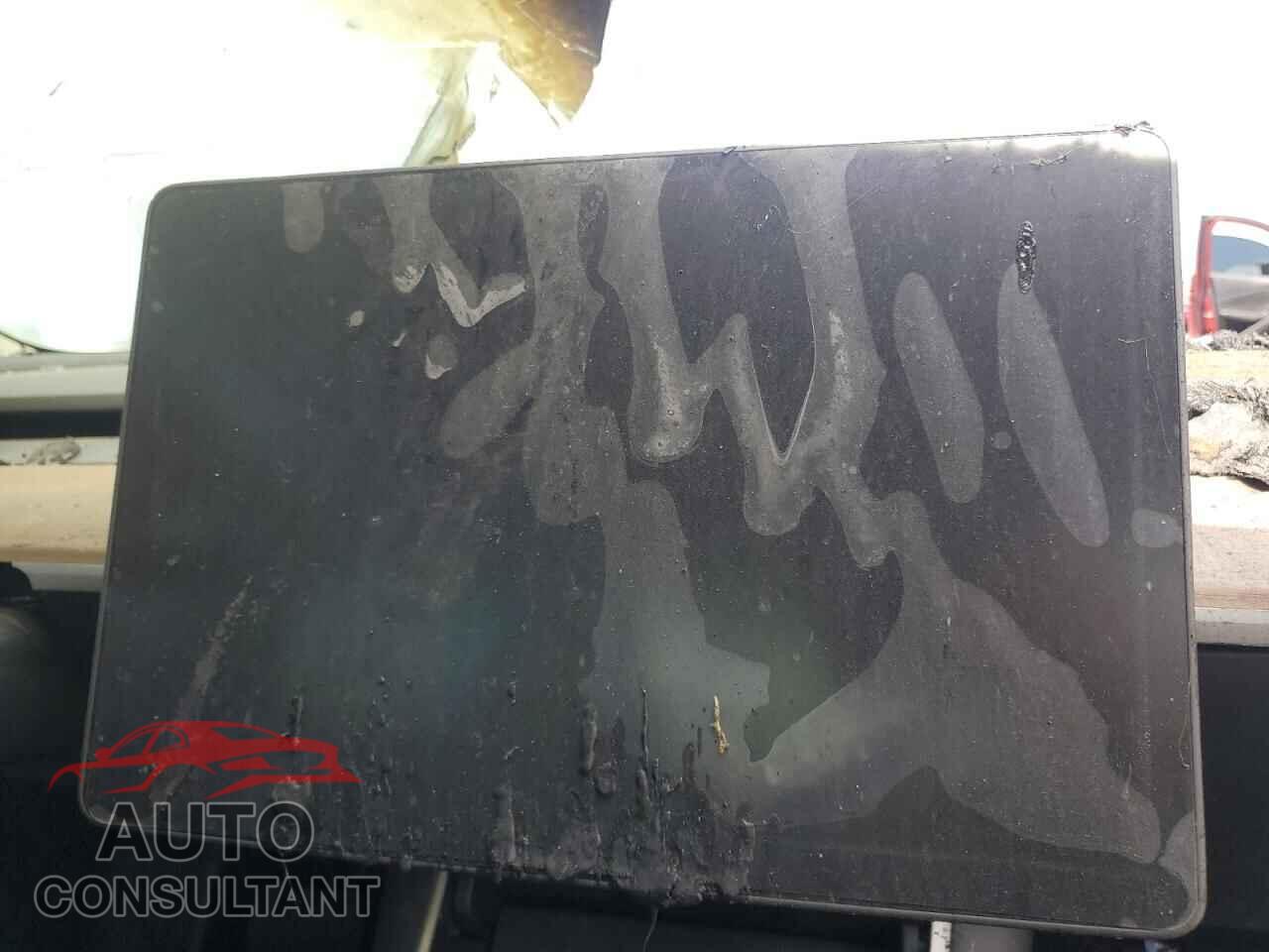TESLA MODEL 3 2018 - 5YJ3E1EB2JF065904