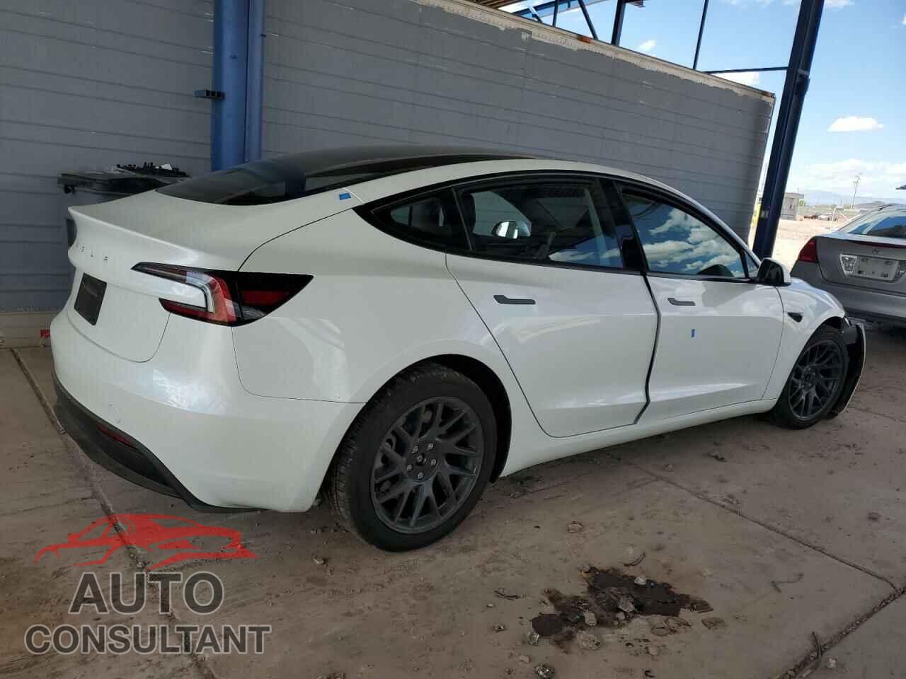 TESLA MODEL 3 2024 - 5YJ3E1EA4RF785546