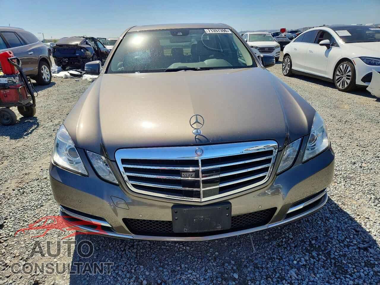 MERCEDES-BENZ E-CLASS 2012 - WDDHF5KB9CA554896