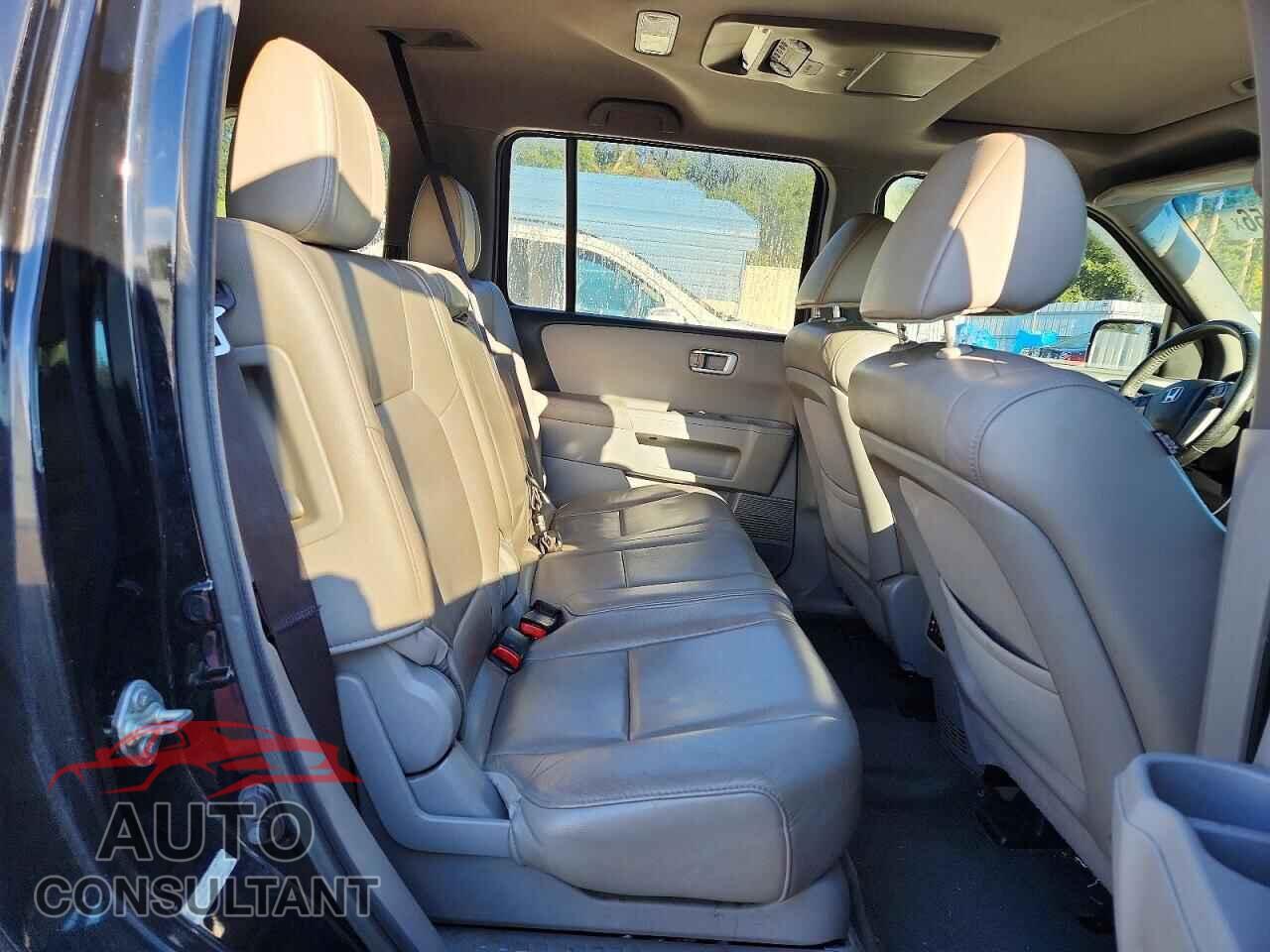 HONDA PILOT 2012 - 5FNYF3H62CB044230