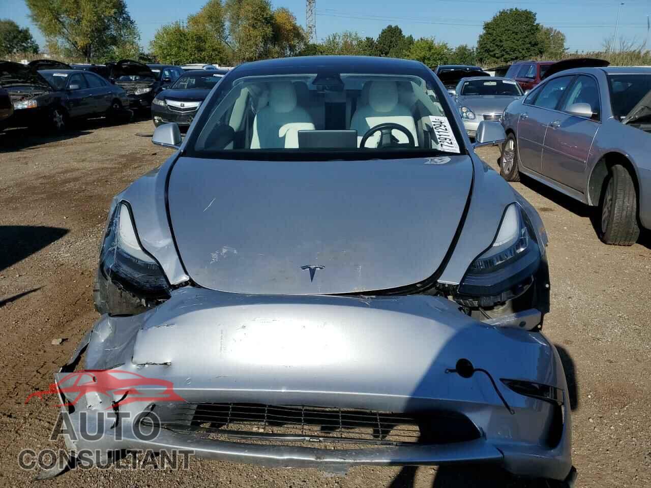 TESLA MODEL 3 2018 - 5YJ3E1EB8JF097319