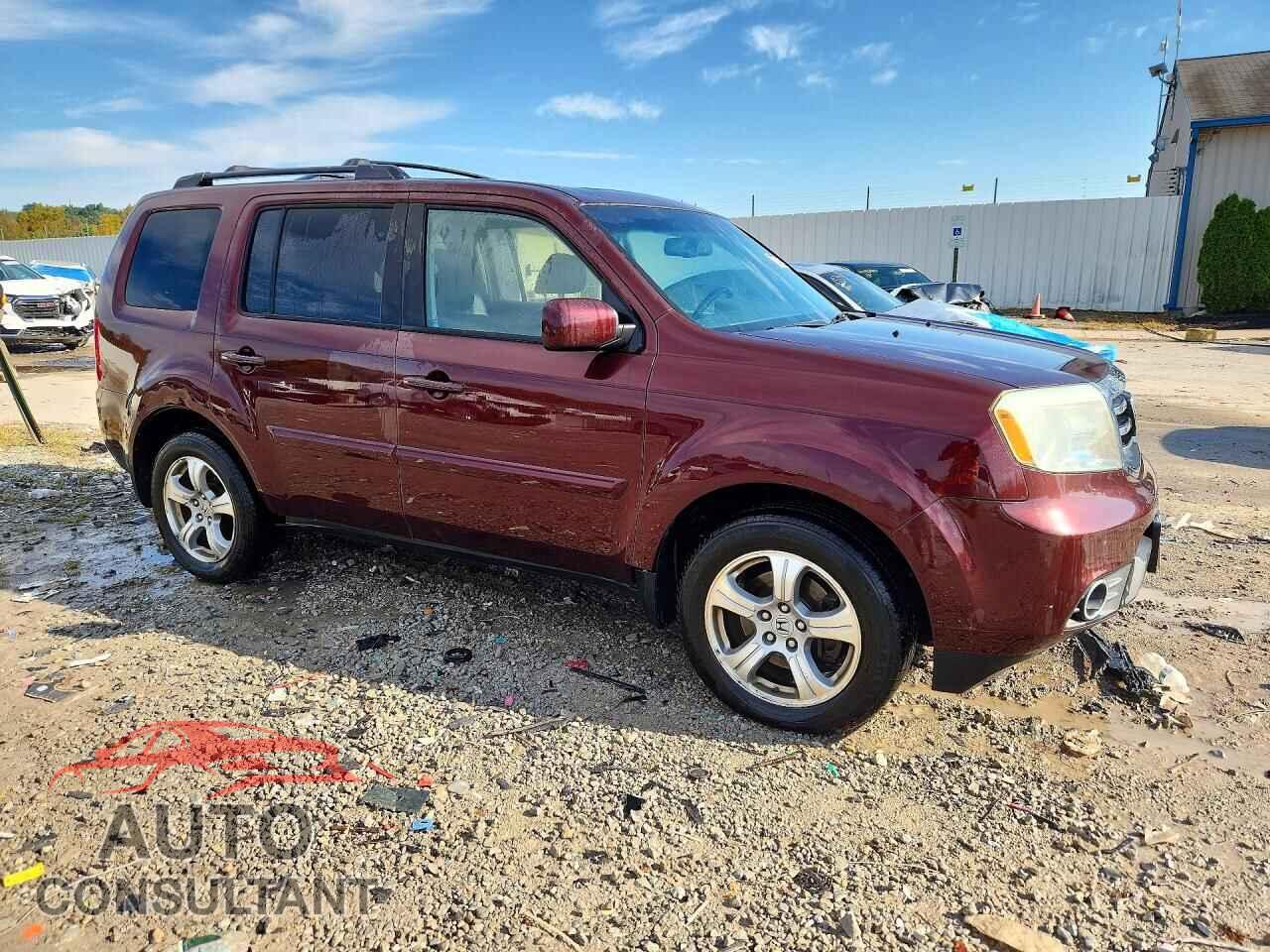 HONDA PILOT 2013 - 5FNYF4H61DB033453