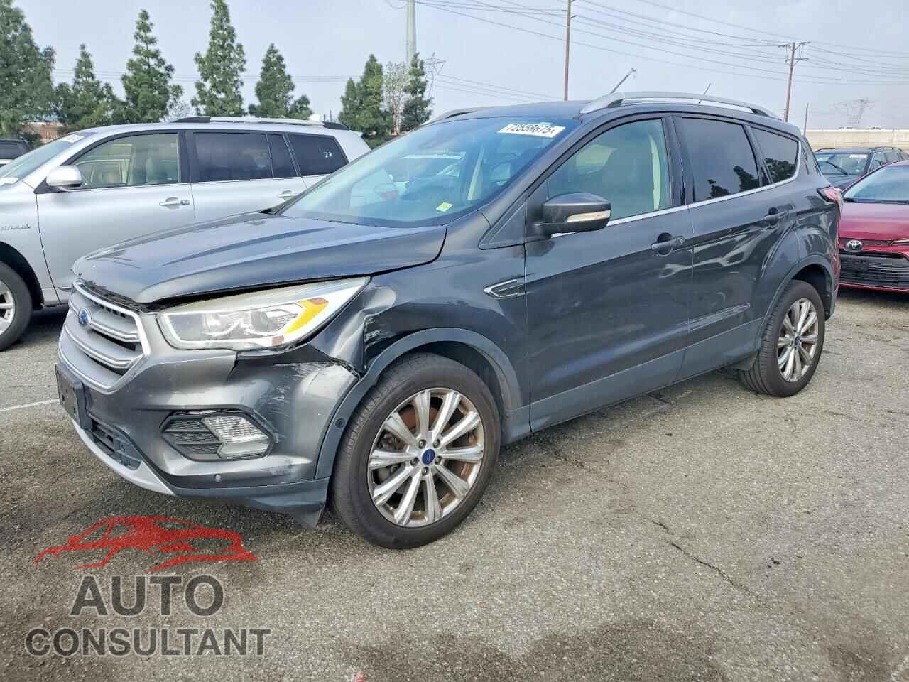 FORD ESCAPE 2017 - 1FMCU0J92HUE48108