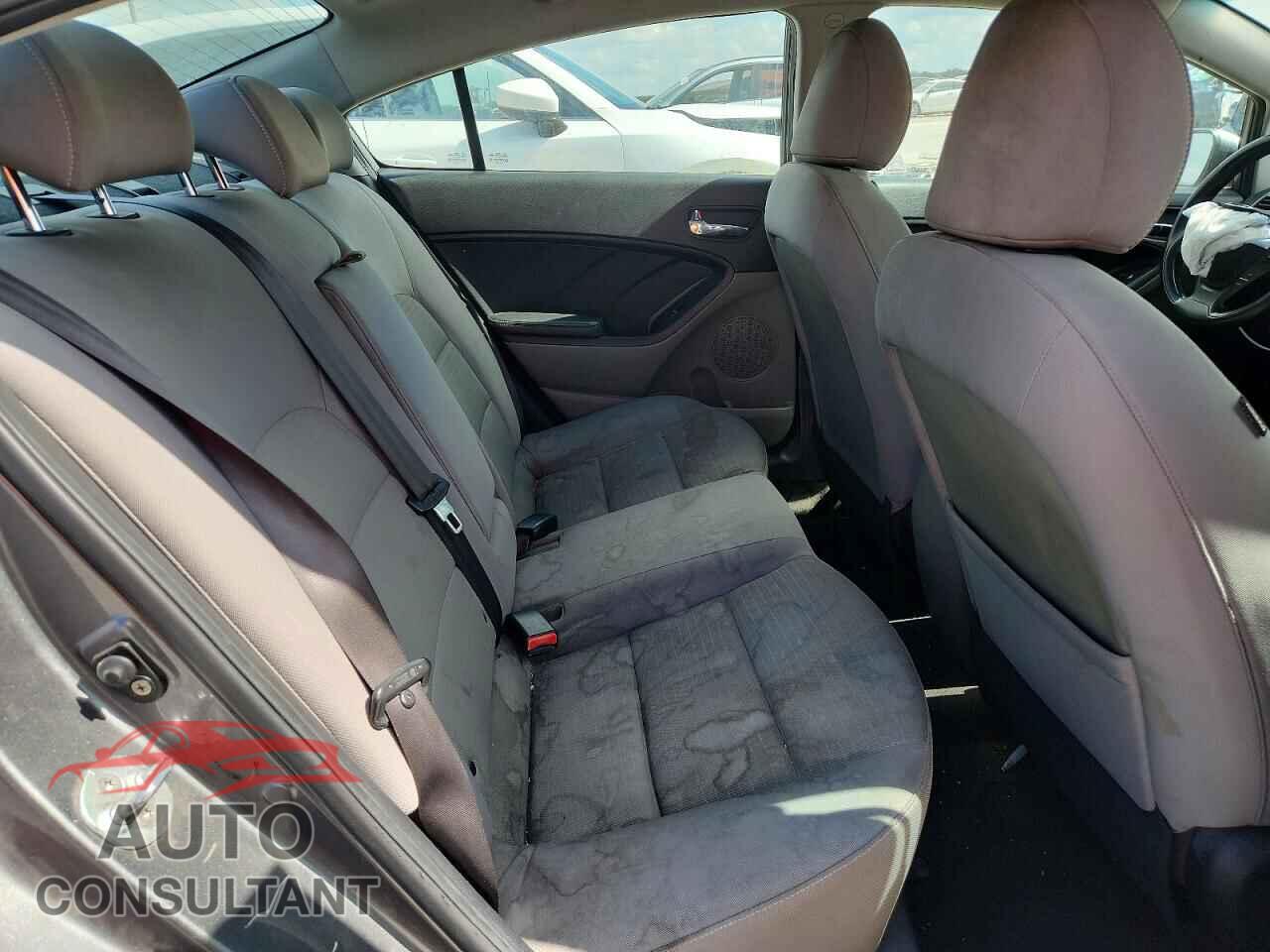 KIA FORTE 2016 - KNAFX4A62G5561908