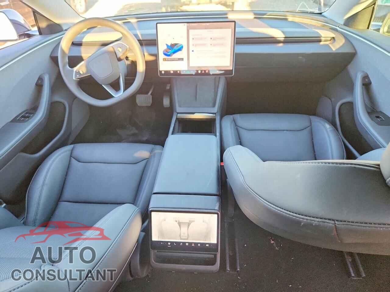 TESLA MODEL 3 2025 - 5YJ3E1EA0SF036734