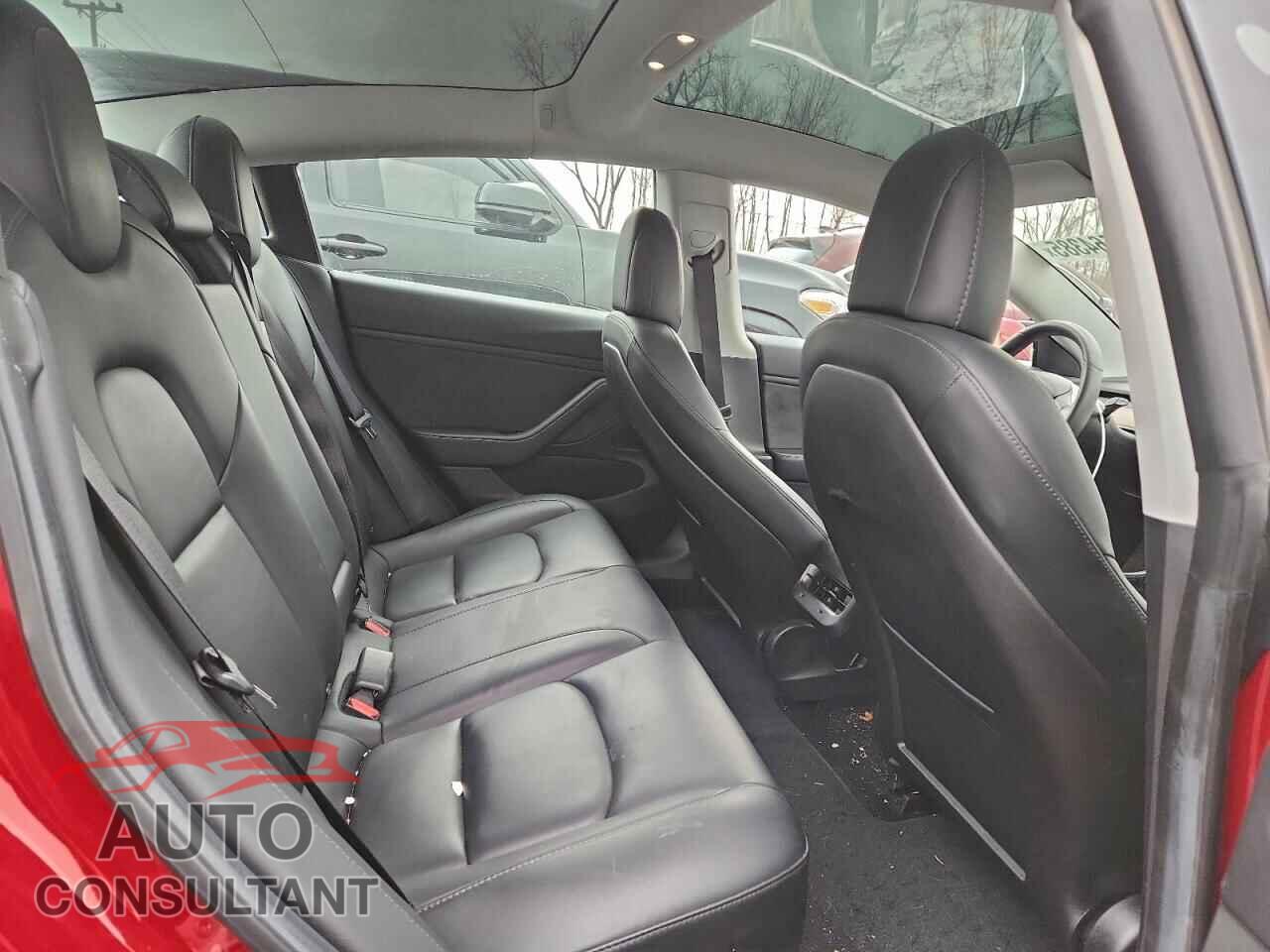 TESLA MODEL 3 2019 - 5YJ3E1EB7KF453812