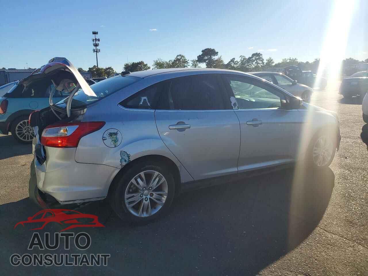 FORD FOCUS 2012 - 1FAHP3H24CL386680