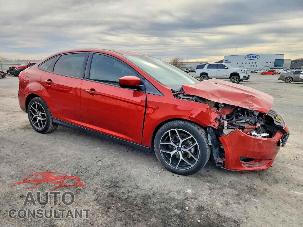 FORD FOCUS 2018 - 1FADP3FE2JL270886