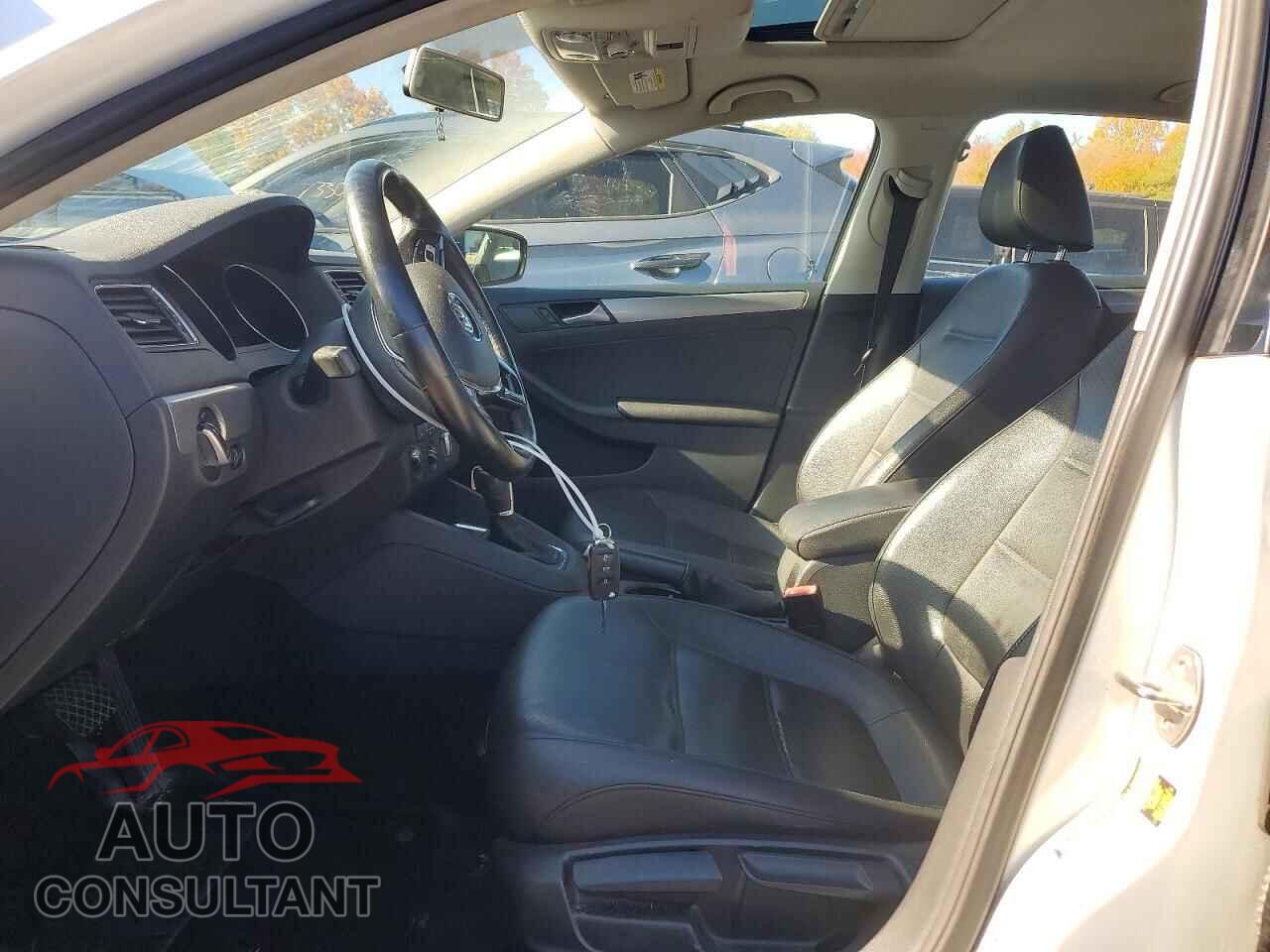 VOLKSWAGEN JETTA 2017 - 3VWDB7AJ4HM262900