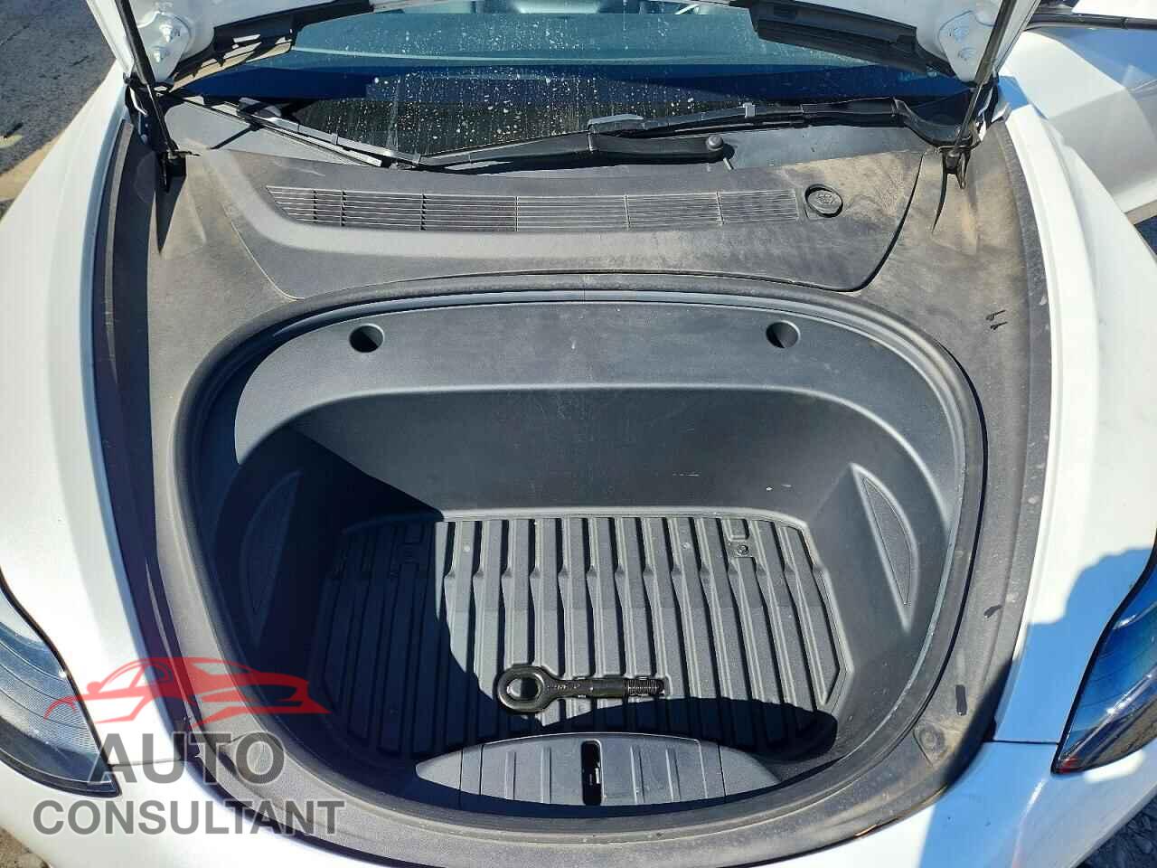 TESLA MODEL 3 2023 - 5YJ3E1EAXPF640895