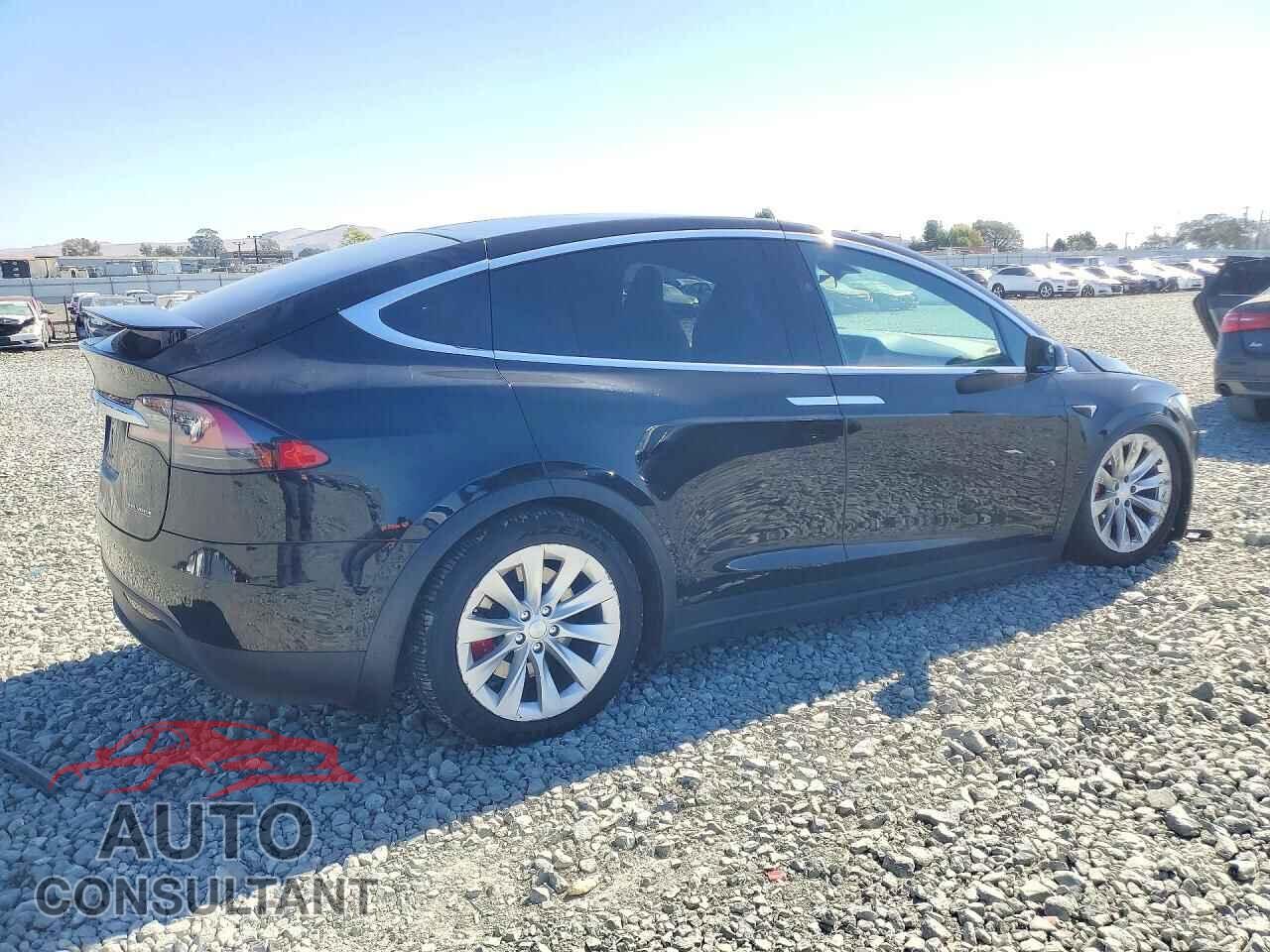 TESLA MODEL X 2020 - 5YJXCBE40LF239082