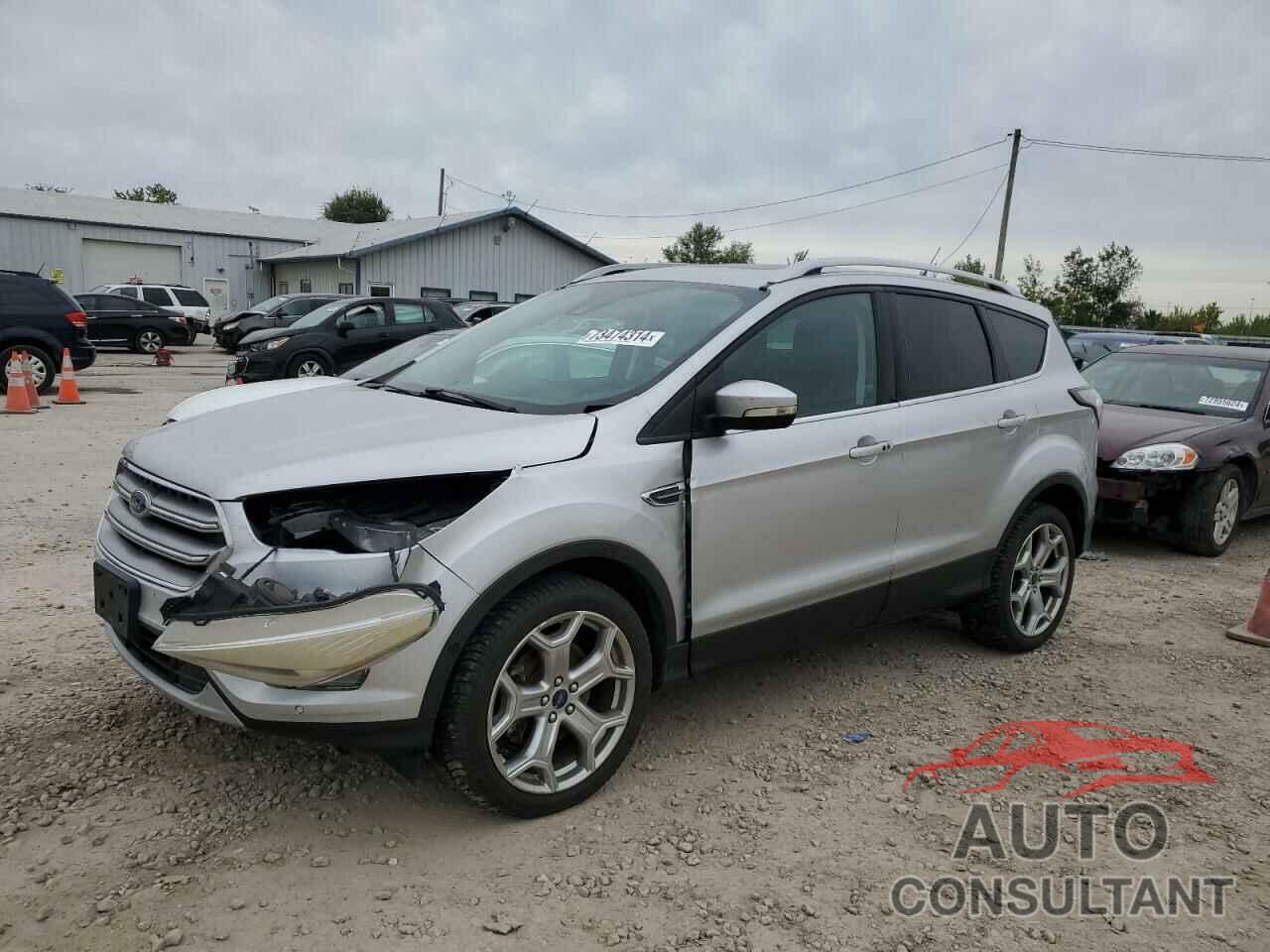 FORD ESCAPE 2017 - 1FMCU9J98HUA65195
