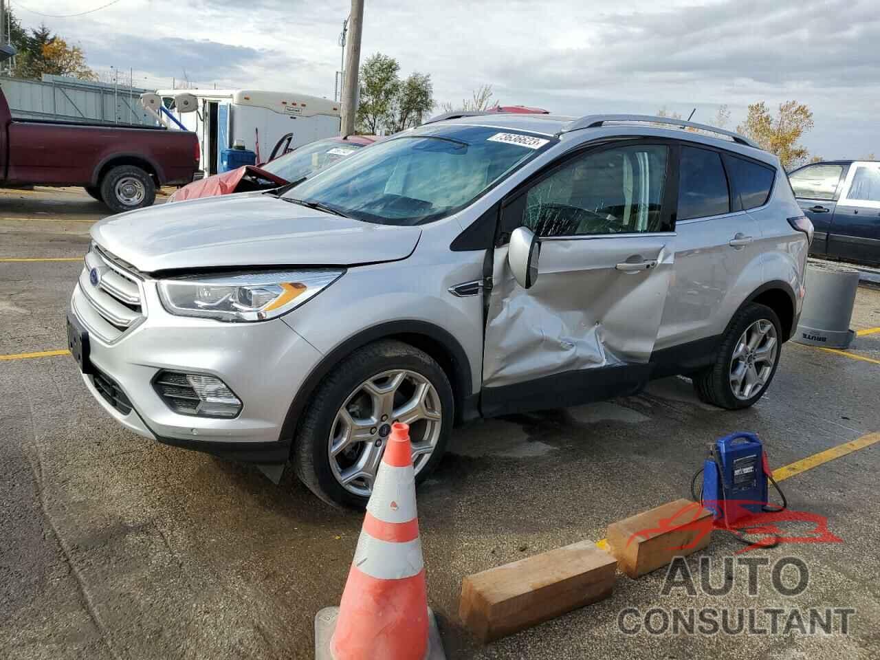FORD ESCAPE 2018 - 1FMCU9J90JUA58862