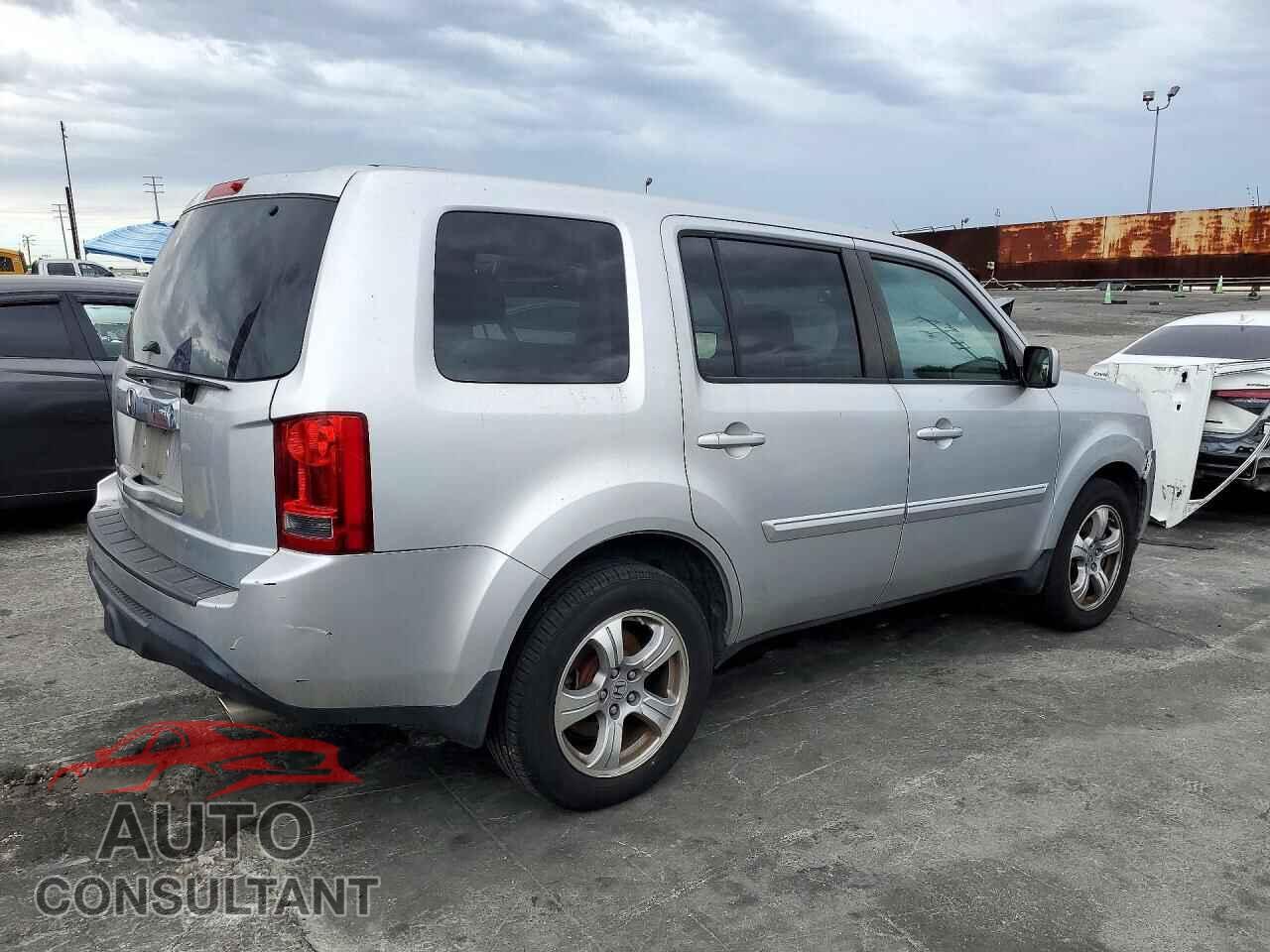 HONDA PILOT 2013 - 5FNYF3H56DB041999