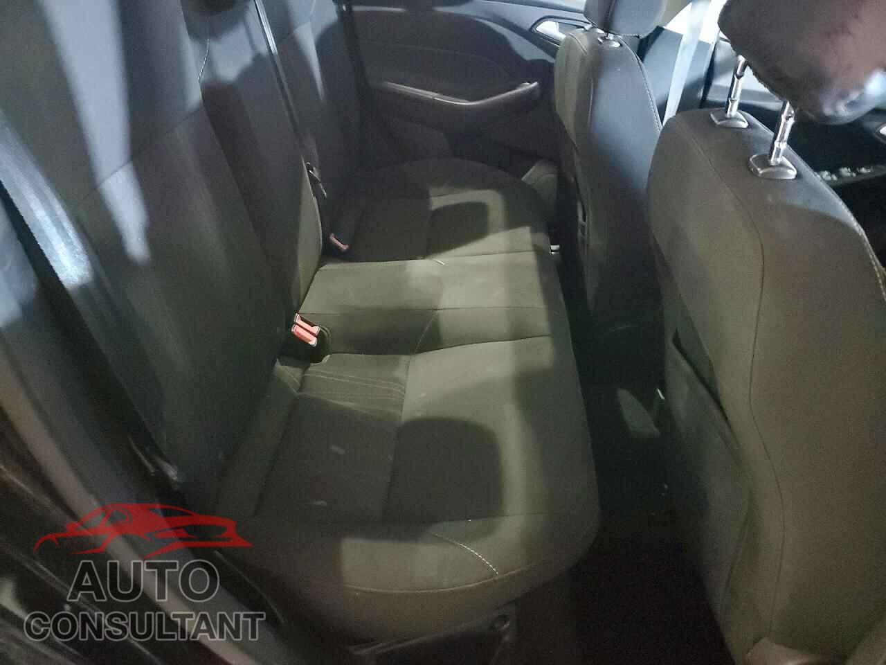 FORD FOCUS 2017 - 1FADP3FE4HL243859