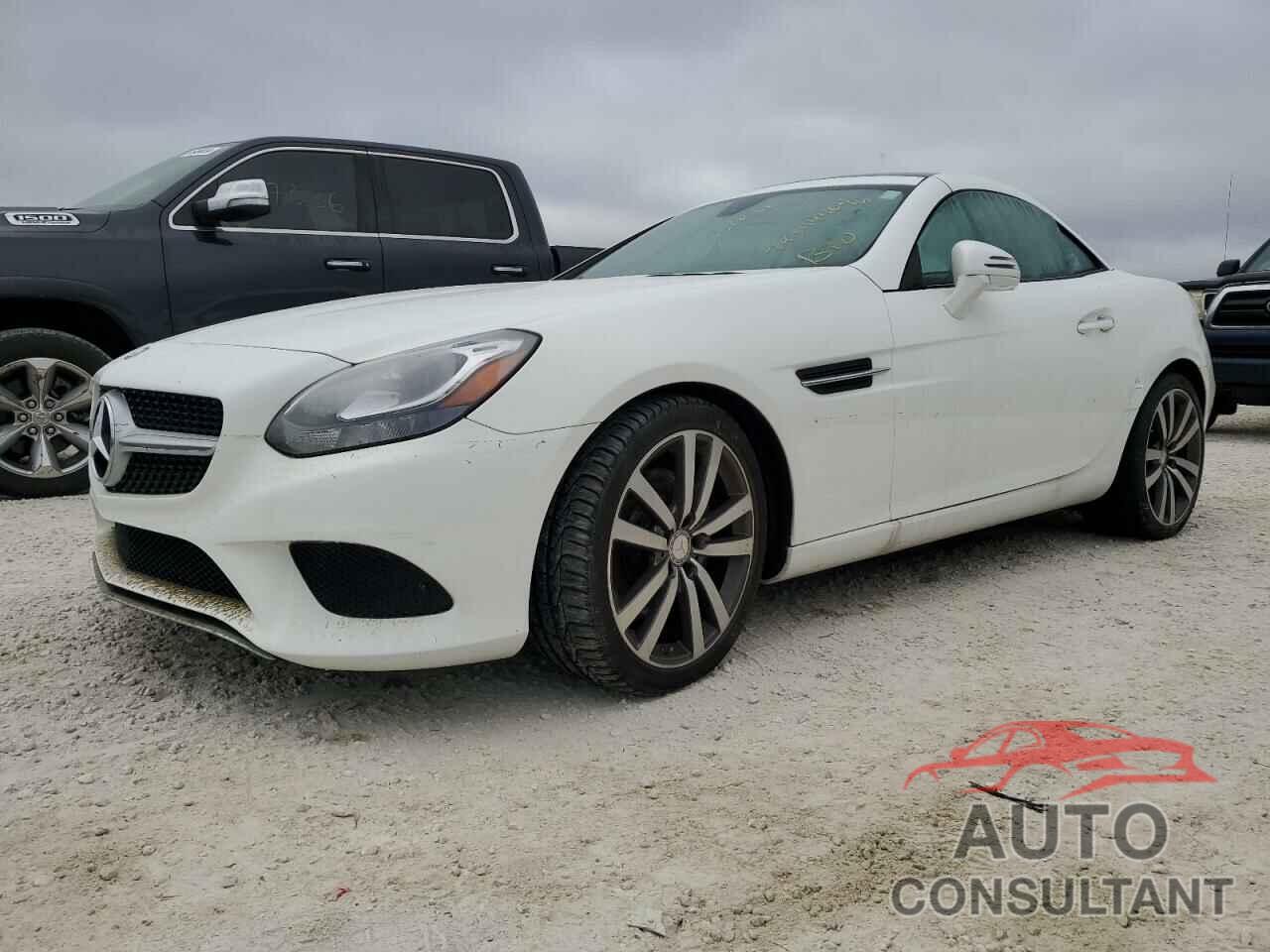 MERCEDES-BENZ SLC-CLASS 2017 - WDDPK3JAXHF128990