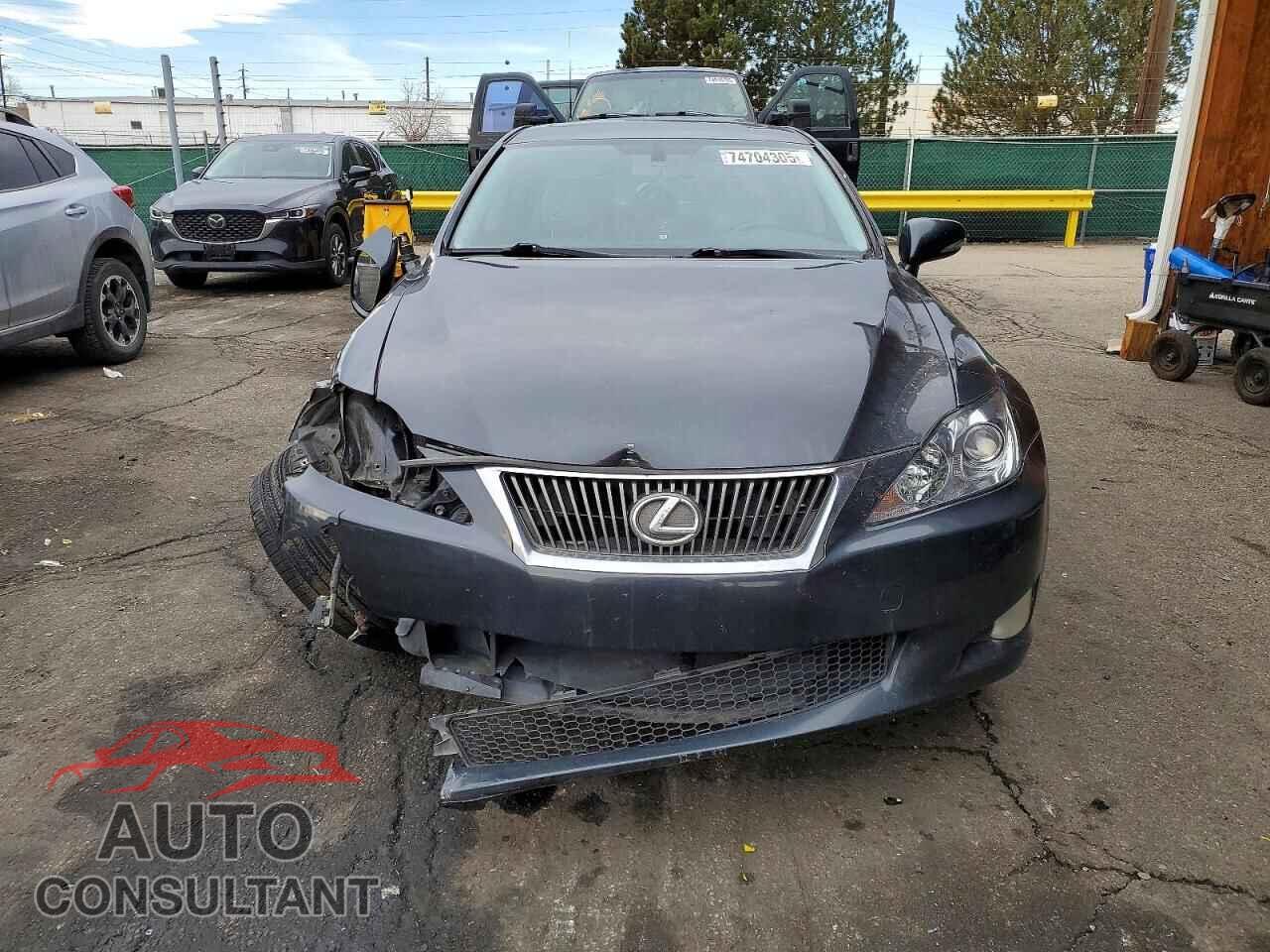 LEXUS IS 2009 - JTHCK262192031012