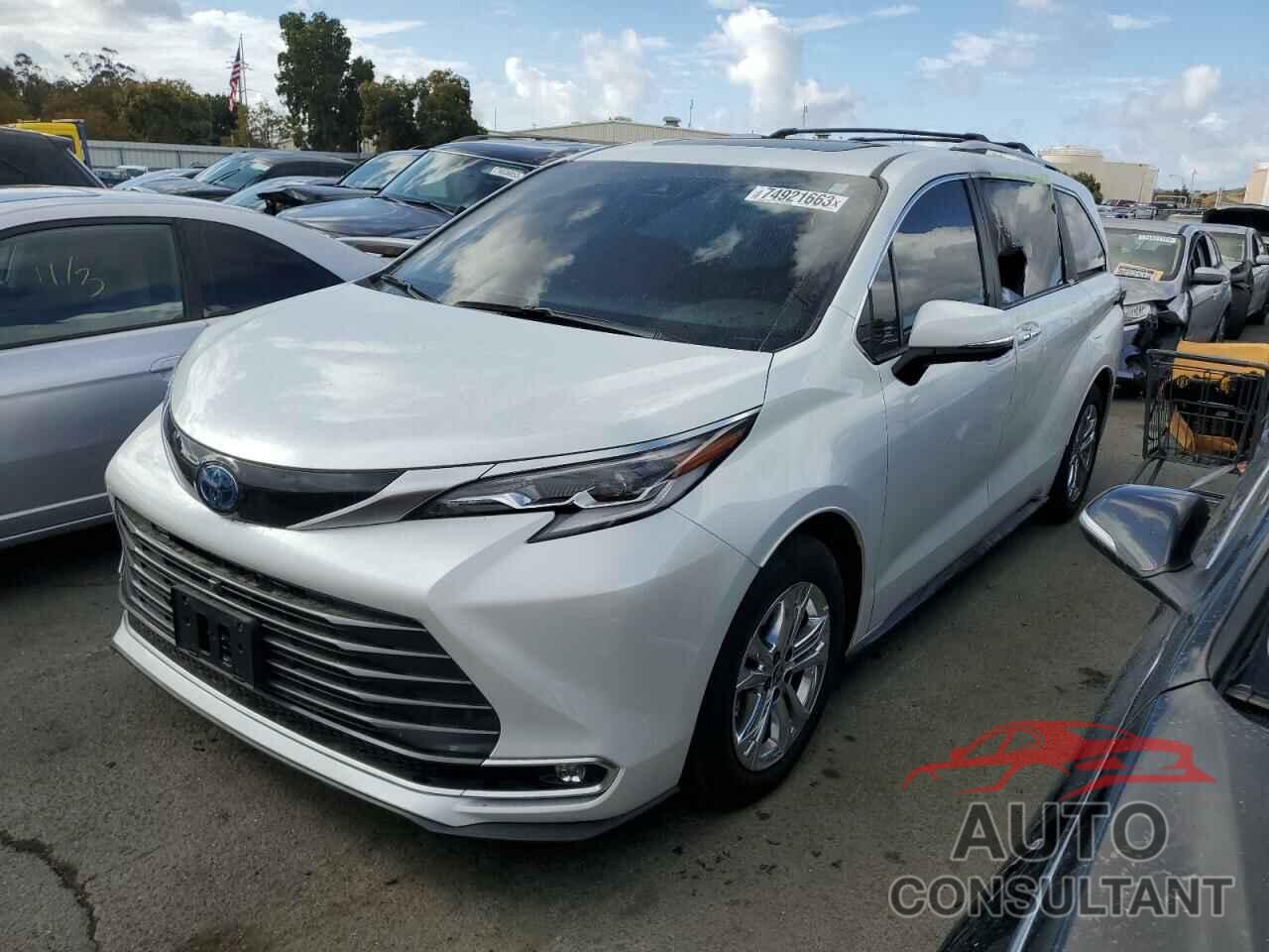 TOYOTA SIENNA 2023 - 5TDESKFC4PS083114