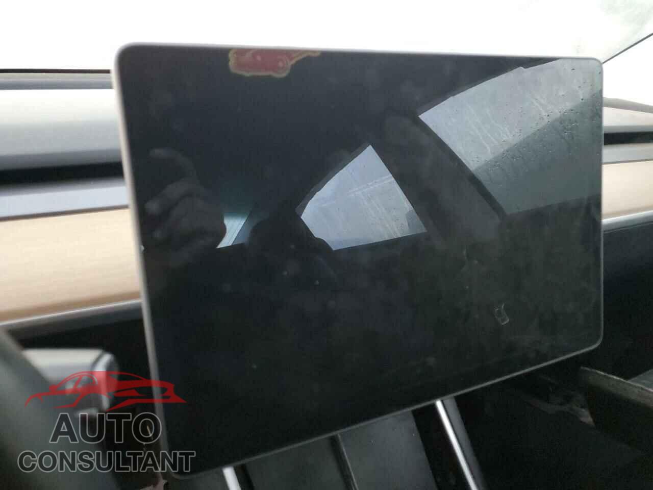 TESLA MODEL 3 2020 - 5YJ3E1EA8LF598690