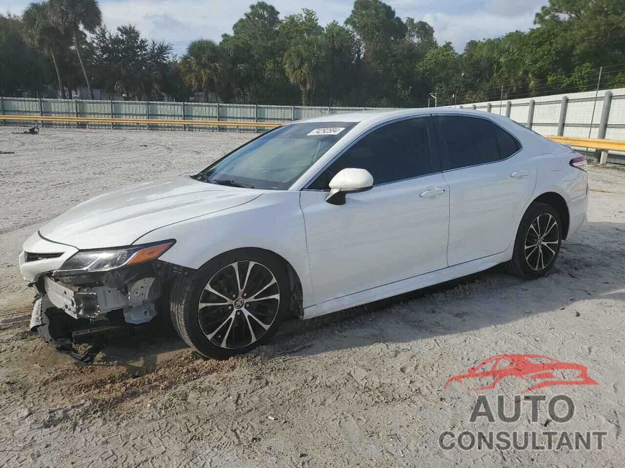 TOYOTA CAMRY 2020 - 4T1G11AK6LU509245