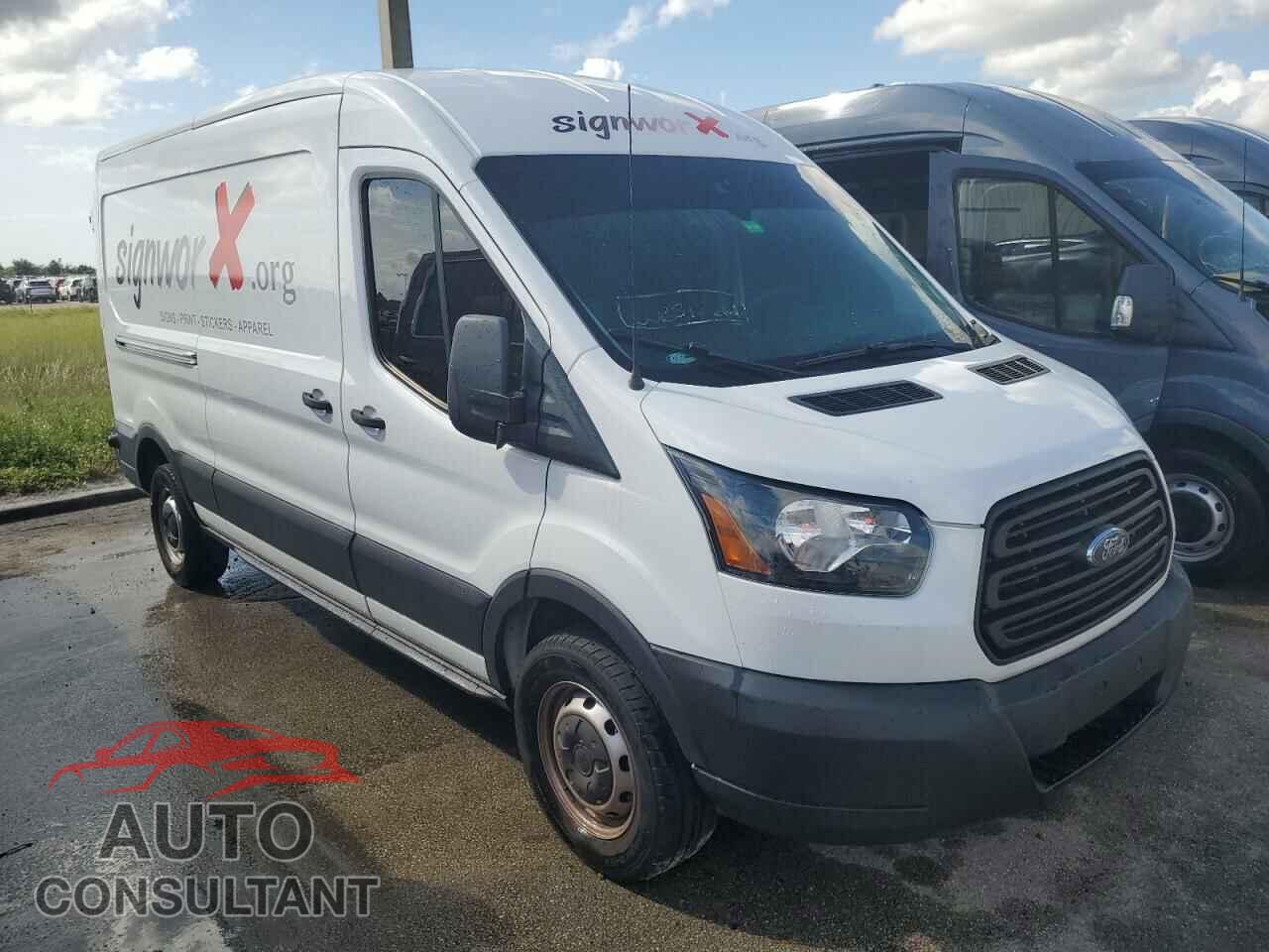 FORD TRANSIT 2019 - 1FTYR2CGXKKB82195