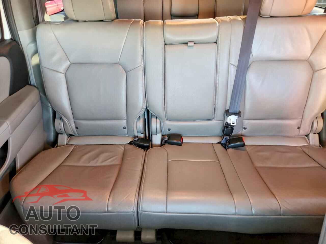 HONDA PILOT 2014 - 5FNYF4H97EB010271