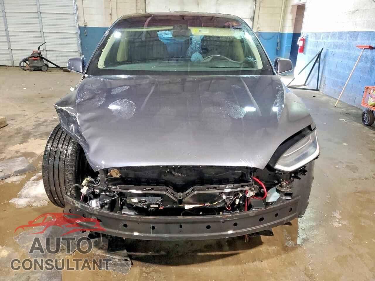 TESLA MODEL X 2016 - 5YJXCBE27GF004103