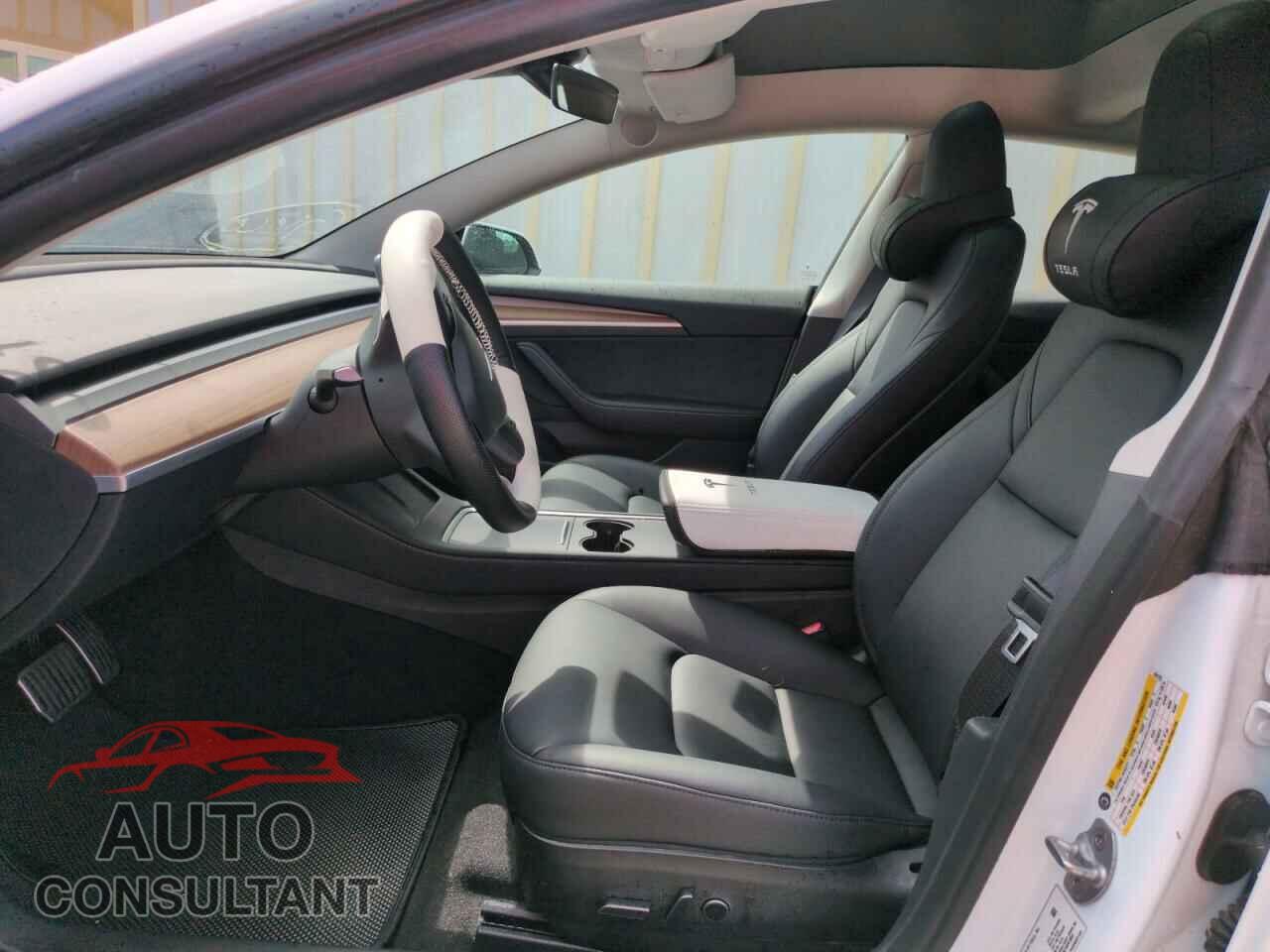 TESLA MODEL 3 2023 - 5YJ3E1EA4PF484725