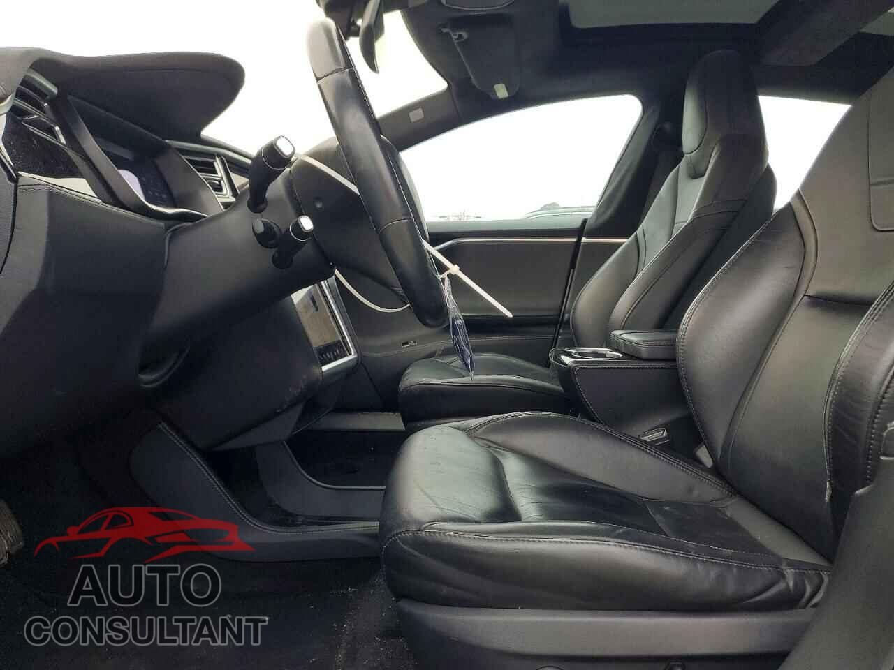 TESLA MODEL S 2015 - 5YJSA1E21FF118879