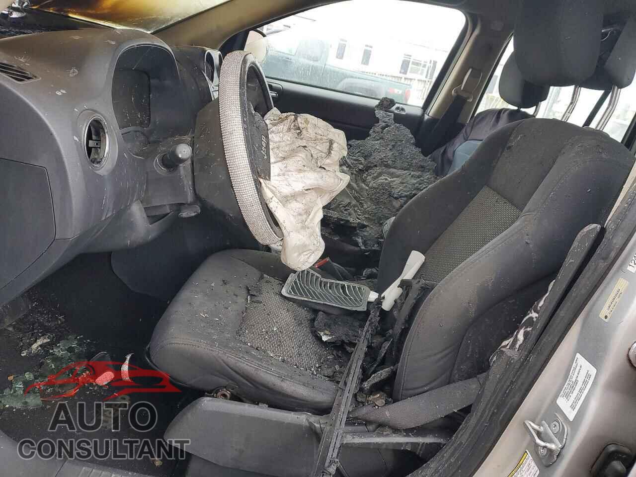 JEEP COMPASS 2010 - 1J4NF4FB2AD553354