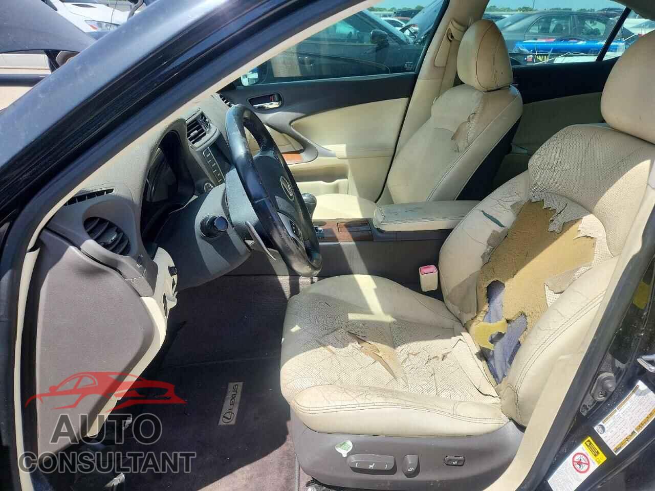 LEXUS IS 2011 - JTHBE5C29B5026704