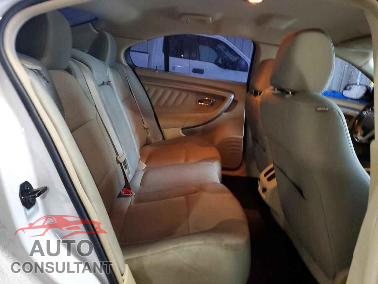 FORD TAURUS 2013 - 1FAHP2E80DG108212