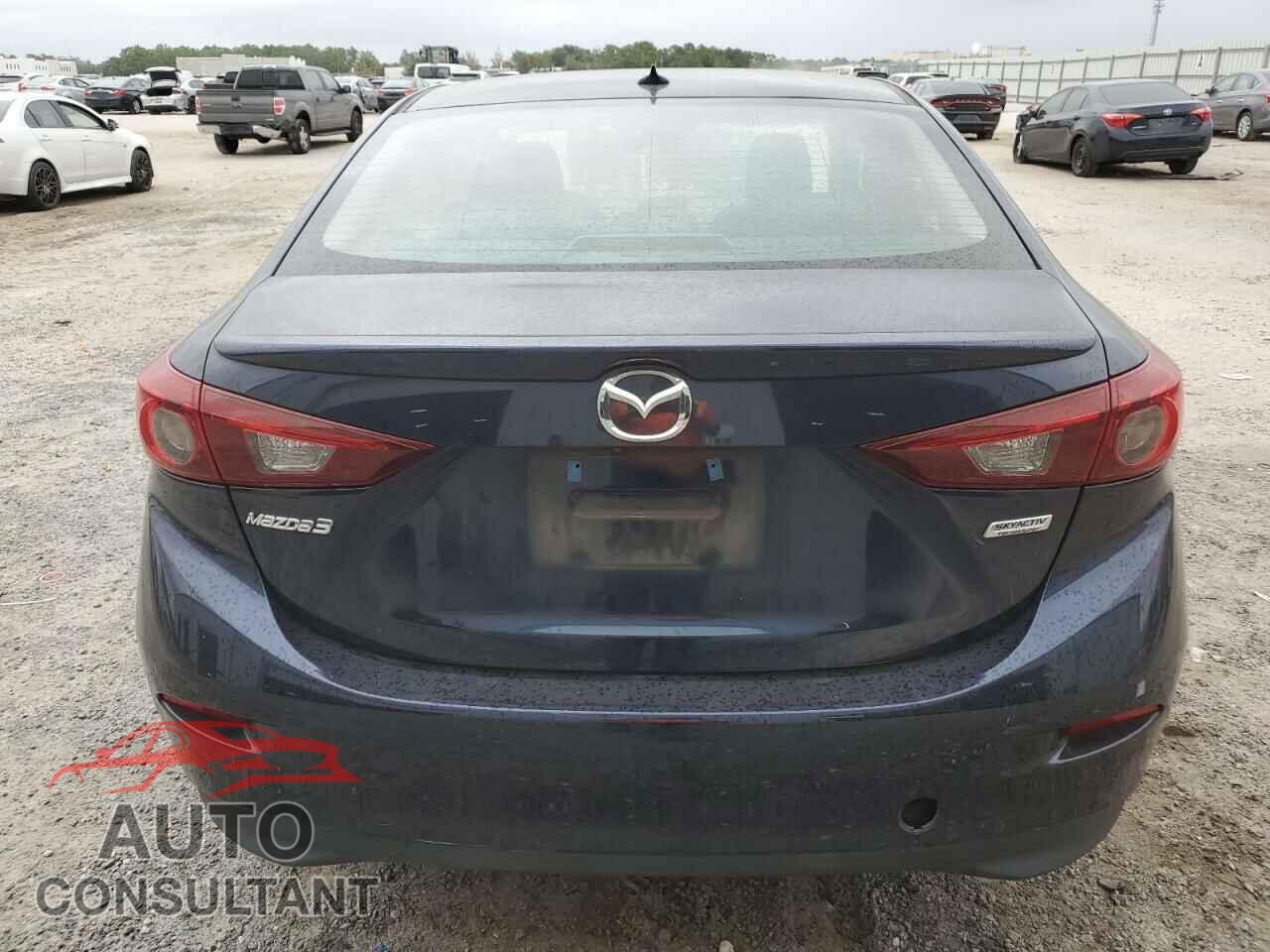 MAZDA 3 2018 - 3MZBN1V32JM257563