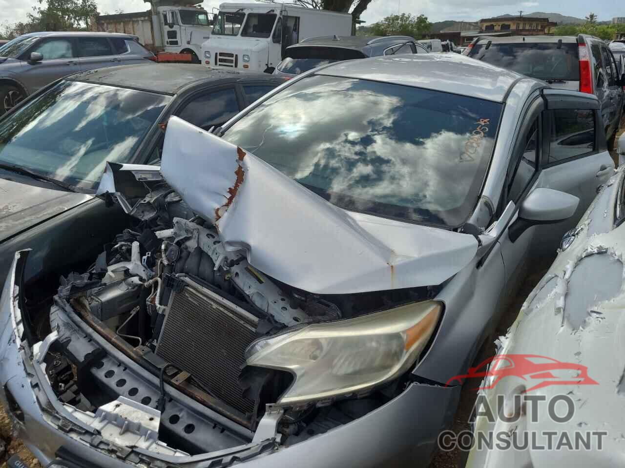 NISSAN VERSA 2015 - 3N1CE2CP0FL407821