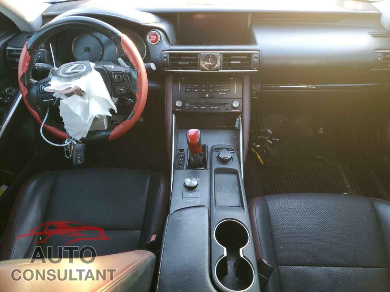 LEXUS IS 2017 - JTHBA1D2XH5057312