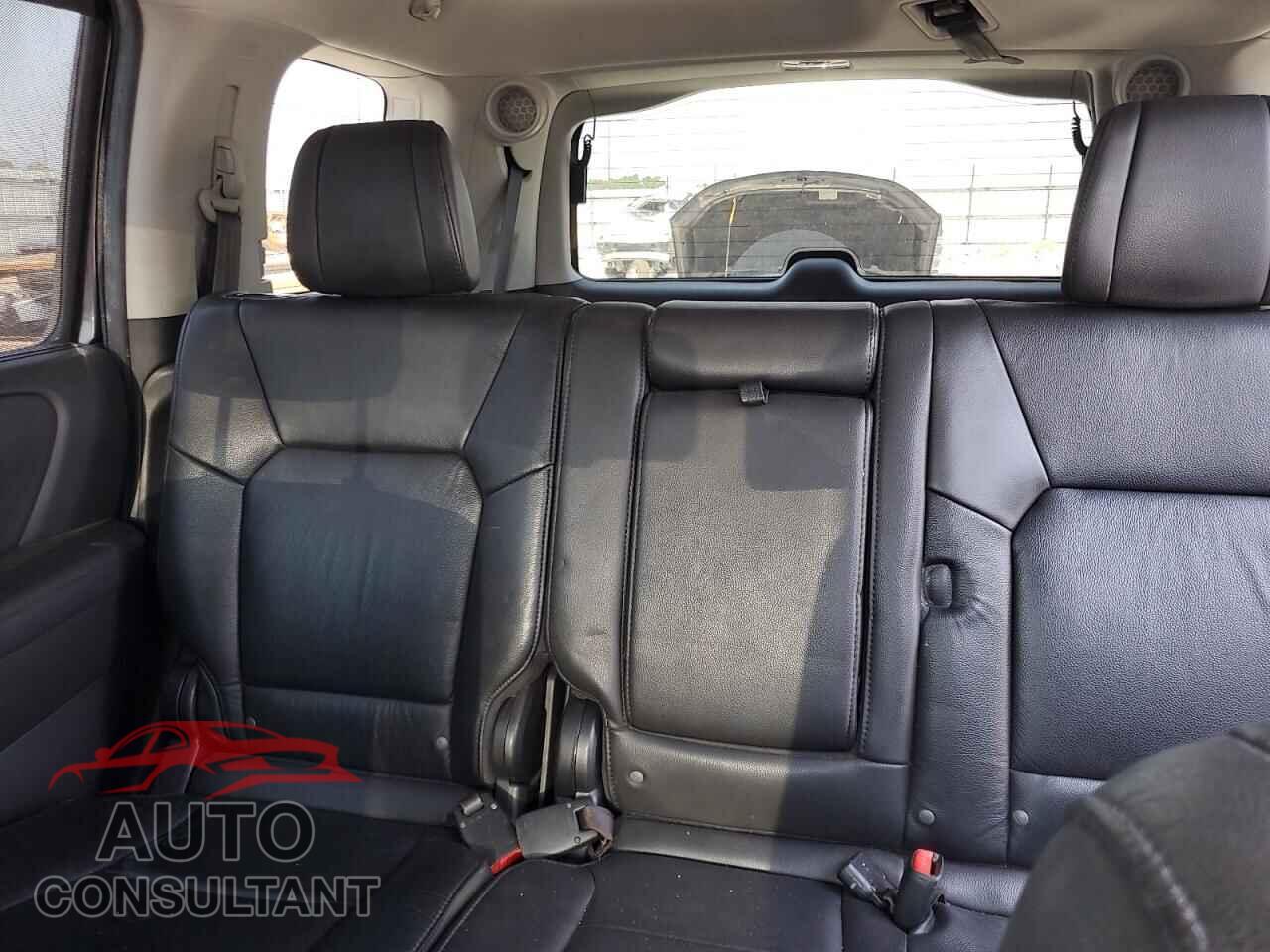 HONDA PILOT 2014 - 5FNYF4H96EB009404