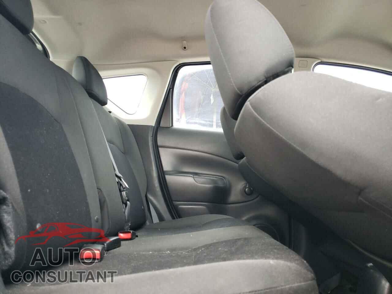 NISSAN VERSA 2017 - 3N1CE2CP0HL373544