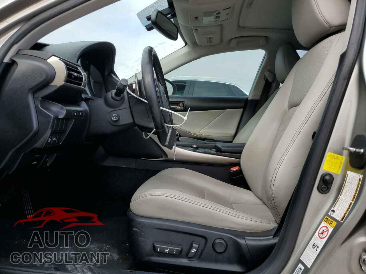 LEXUS IS 2016 - JTHBA1D2XG5023921