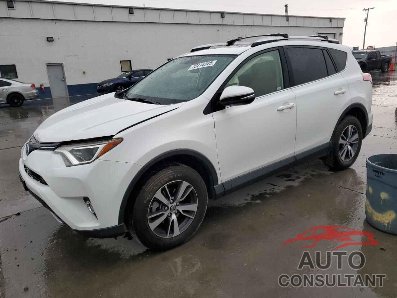 TOYOTA RAV4 2016 - JTMWFREV5GJ078814