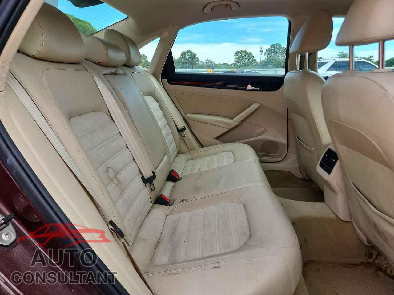 VOLKSWAGEN PASSAT 2014 - 1VWCN7A30EC007422